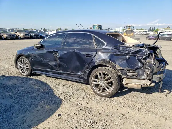 1VWDT7A36HC006130 2017 VOLKSWAGEN PASSAT - Image 2