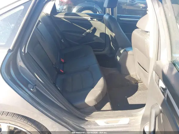1VWDT7A36HC008279 2017 VOLKSWAGEN PASSAT - Image 8