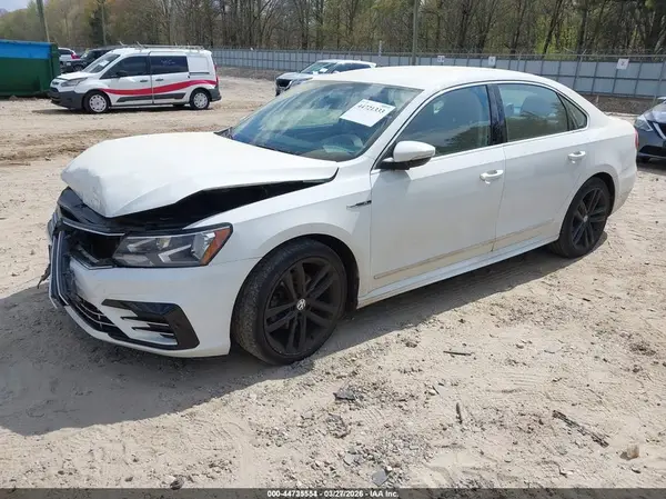 1VWDT7A36HC010159 2017 VOLKSWAGEN PASSAT - Image 2