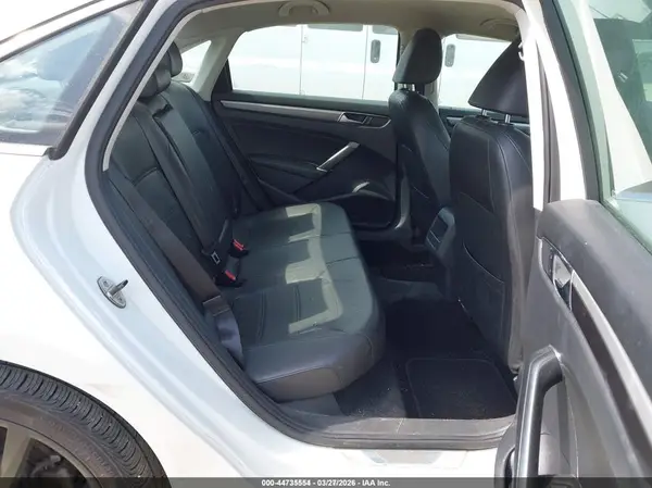 1VWDT7A36HC010159 2017 VOLKSWAGEN PASSAT - Image 8