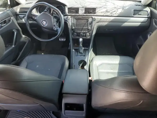 1VWDT7A36HC014244 2017 VOLKSWAGEN PASSAT - Image 8