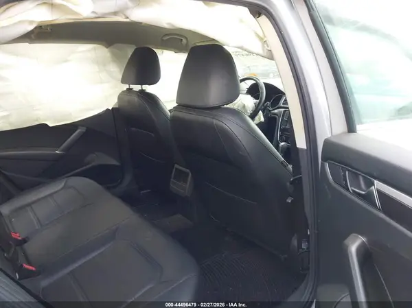 1VWDT7A36HC017886 2017 VOLKSWAGEN PASSAT - Image 8
