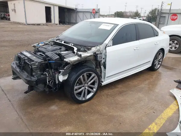 1VWDT7A36HC020108 2017 VOLKSWAGEN PASSAT - Image 2