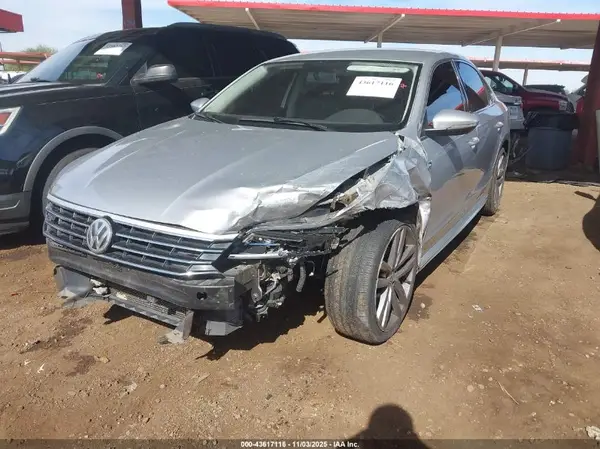1VWDT7A36HC021503 2017 VOLKSWAGEN PASSAT - Image 2