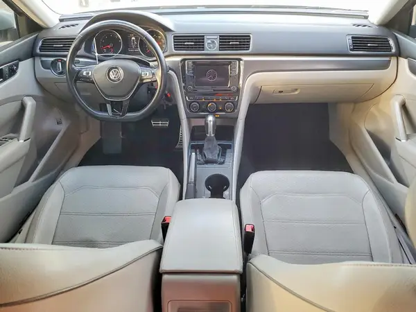 1VWDT7A36HC022313 2017 VOLKSWAGEN PASSAT - Image 8