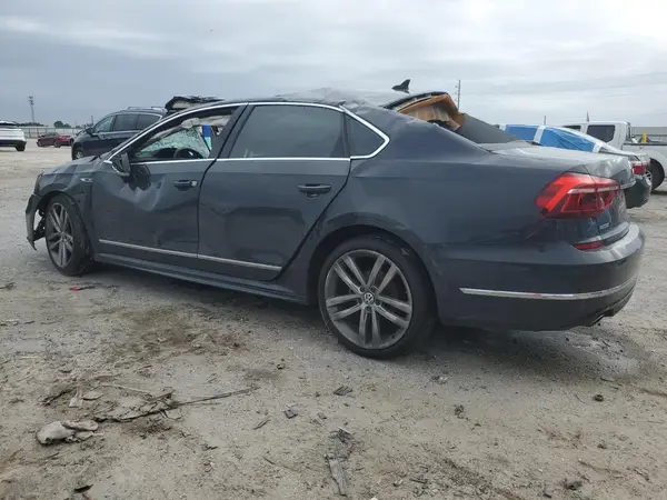 1VWDT7A36HC025518 2017 VOLKSWAGEN PASSAT - Image 2