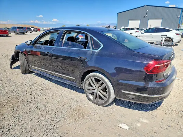 1VWDT7A36HC032338 2017 VOLKSWAGEN PASSAT - Image 2