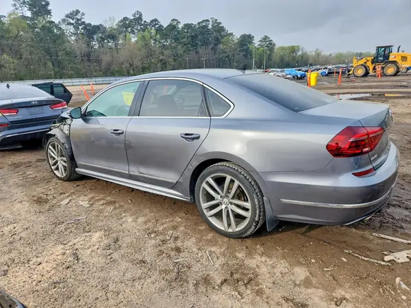 1VWDT7A36HC039015 2017 VOLKSWAGEN PASSAT - Image 2