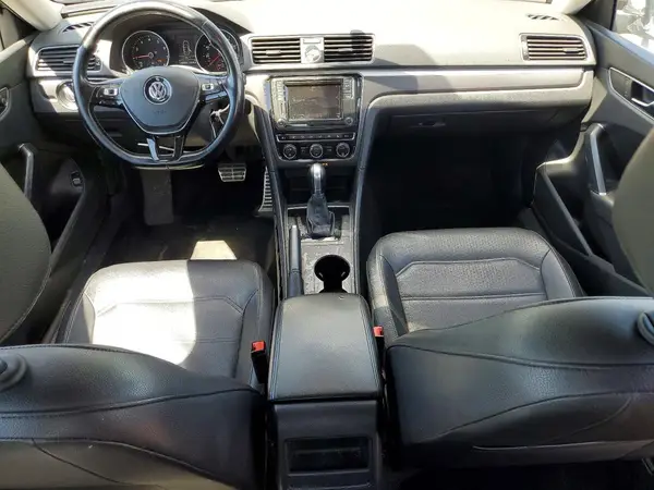 1VWDT7A36HC039273 2017 VOLKSWAGEN PASSAT - Image 8