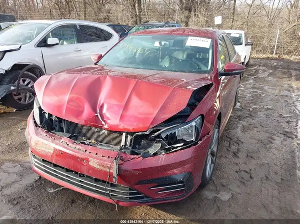 1VWDT7A36HC042173 2017 VOLKSWAGEN PASSAT - Image 2