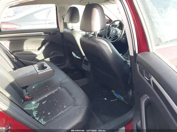 1VWDT7A36HC042173 2017 VOLKSWAGEN PASSAT - Image 8