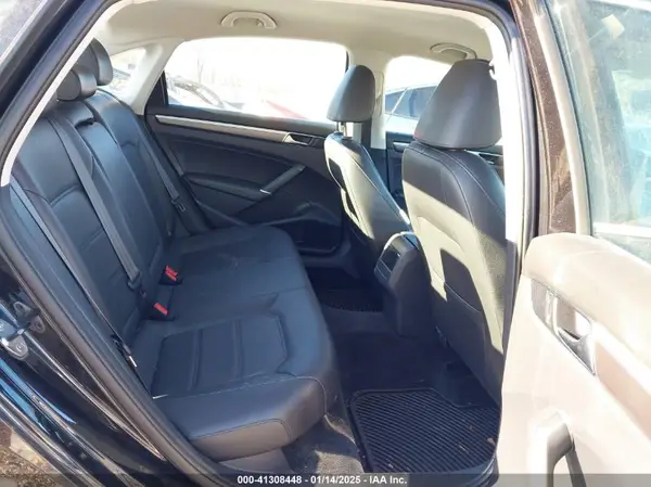 1VWDT7A36HC042870 2017 VOLKSWAGEN PASSAT - Image 8