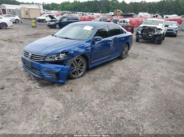 1VWDT7A36HC044926 2017 VOLKSWAGEN PASSAT - Image 2