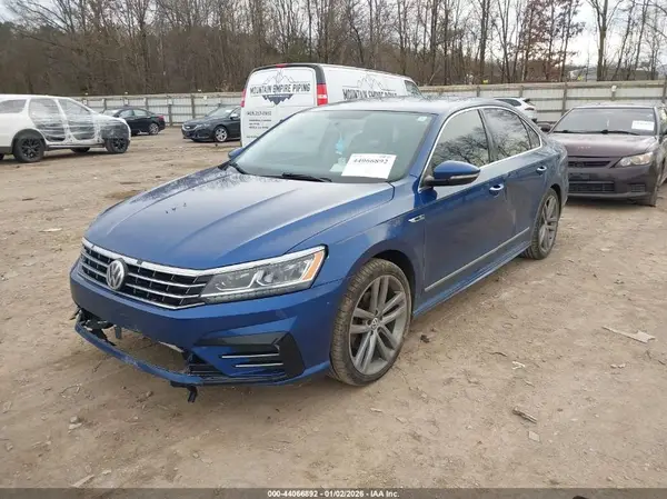 1VWDT7A36HC048815 2017 VOLKSWAGEN PASSAT - Image 2