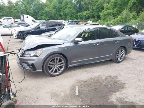 1VWDT7A36HC054372 2017 VOLKSWAGEN PASSAT - Image 2