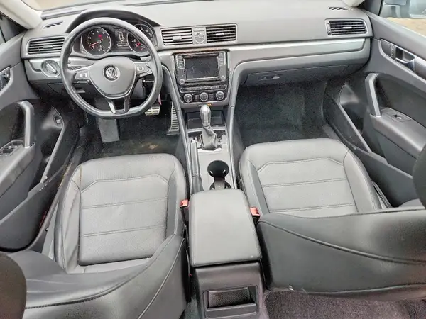 1VWDT7A36HC056901 2017 VOLKSWAGEN PASSAT - Image 8