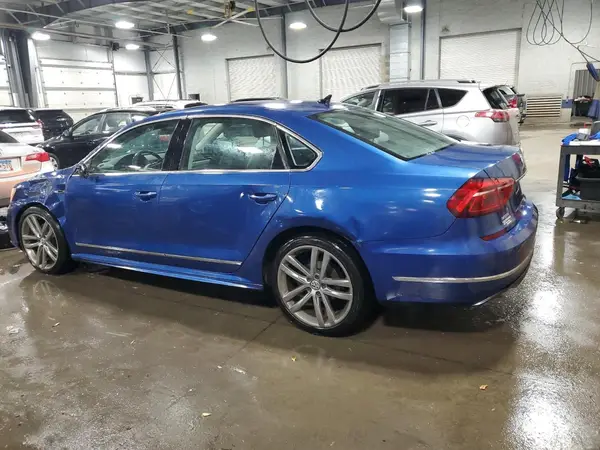 1VWDT7A36HC060009 2017 VOLKSWAGEN PASSAT - Image 2