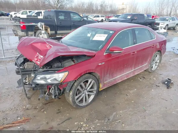 1VWDT7A36HC064447 2017 VOLKSWAGEN PASSAT - Image 2