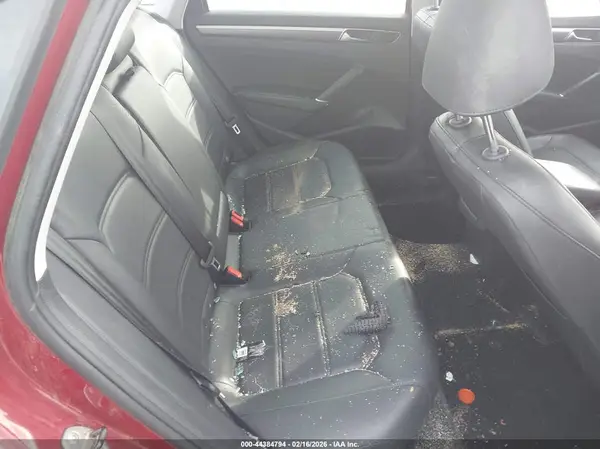 1VWDT7A36HC064447 2017 VOLKSWAGEN PASSAT - Image 8