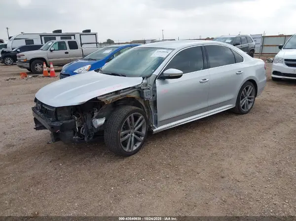 1VWDT7A36HC066036 2017 VOLKSWAGEN PASSAT - Image 2