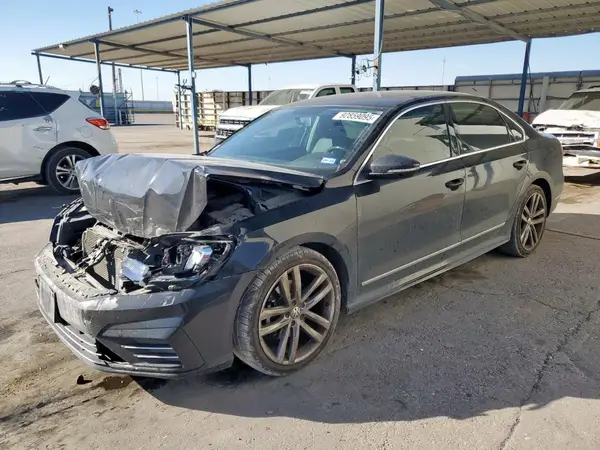 1VWDT7A36HC067221 2017 VOLKSWAGEN PASSAT - Image 1
