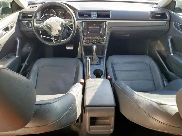 1VWDT7A36HC067221 2017 VOLKSWAGEN PASSAT - Image 8