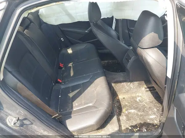 1VWDT7A36HC067817 2017 VOLKSWAGEN PASSAT - Image 8