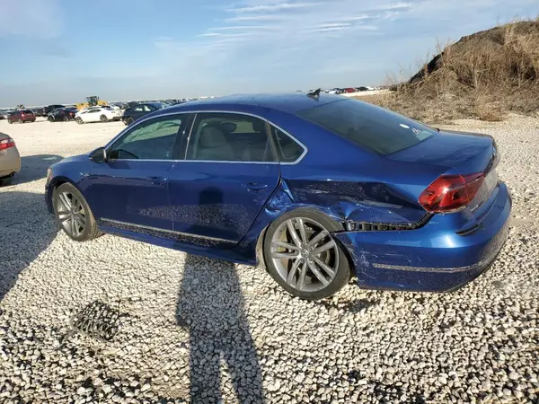 1VWDT7A36HC069938 2017 VOLKSWAGEN PASSAT - Image 2