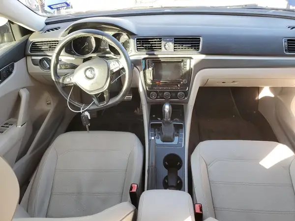 1VWDT7A36HC069938 2017 VOLKSWAGEN PASSAT - Image 8