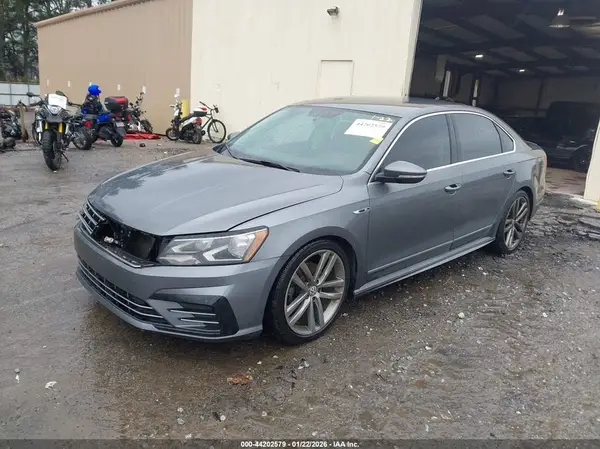 1VWDT7A36HC070961 2017 VOLKSWAGEN PASSAT - Image 2