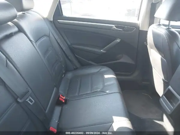 1VWDT7A36HC071155 2017 VOLKSWAGEN PASSAT - Image 8