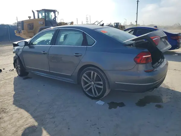 1VWDT7A36HC072306 2017 VOLKSWAGEN PASSAT - Image 2