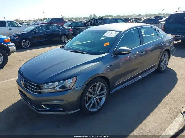 1VWDT7A36HC075142 2017 VOLKSWAGEN PASSAT - Image 2