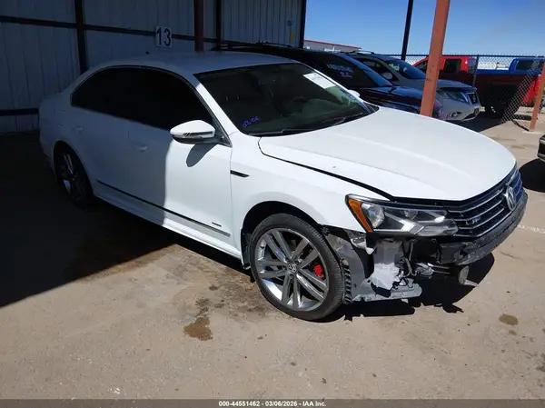 1VWDT7A36HC075920 2017 VOLKSWAGEN PASSAT - Image 1