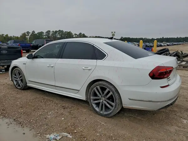 1VWDT7A36HC076257 2017 VOLKSWAGEN PASSAT - Image 2
