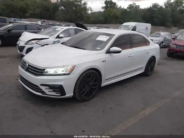 1VWDT7A36HC081653 2017 VOLKSWAGEN PASSAT - Image 2