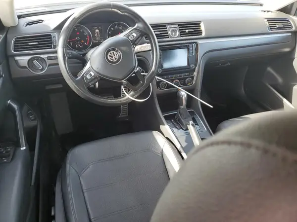 1VWDT7A37HC000126 2017 VOLKSWAGEN PASSAT - Image 8