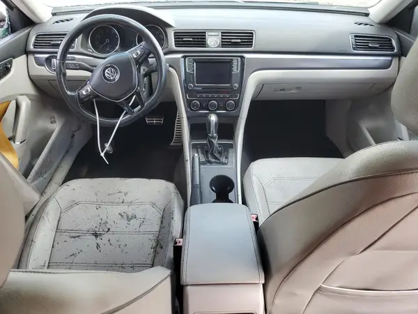 1VWDT7A37HC001437 2017 VOLKSWAGEN PASSAT - Image 8