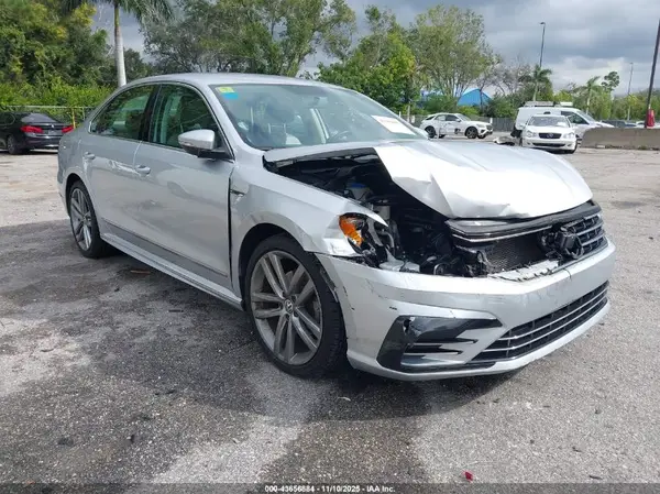 1VWDT7A37HC021395 2017 VOLKSWAGEN PASSAT - Image 1