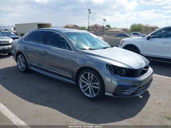 1VWDT7A37HC031148 2017 VOLKSWAGEN PASSAT - Image 1
