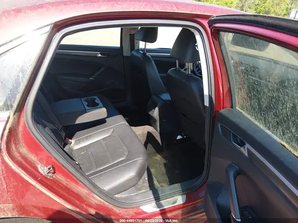 1VWDT7A37HC035457 2017 VOLKSWAGEN PASSAT - Image 8
