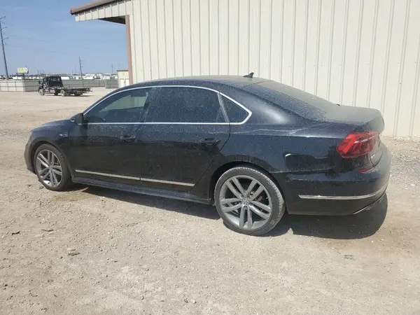 1VWDT7A37HC036348 2017 VOLKSWAGEN PASSAT - Image 2