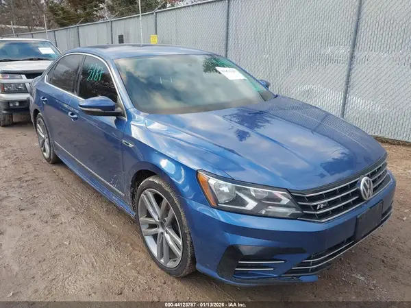 1VWDT7A37HC037399 2017 VOLKSWAGEN PASSAT - Image 1