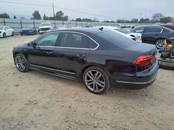 1VWDT7A37HC039735 2017 VOLKSWAGEN PASSAT - Image 2