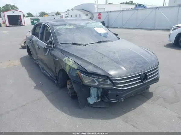 1VWDT7A37HC046166 2017 VOLKSWAGEN PASSAT - Image 1