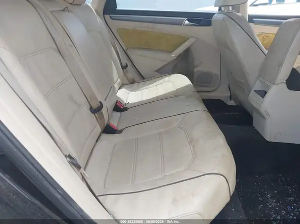 1VWDT7A37HC046166 2017 VOLKSWAGEN PASSAT - Image 8