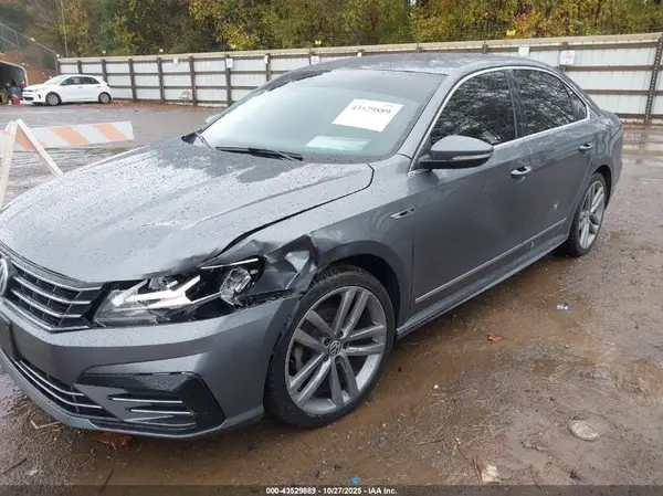 1VWDT7A37HC050475 2017 VOLKSWAGEN PASSAT - Image 2