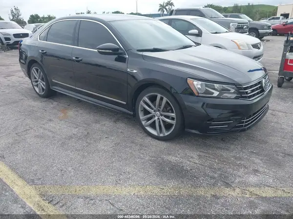 1VWDT7A37HC051898 2017 VOLKSWAGEN PASSAT - Image 1