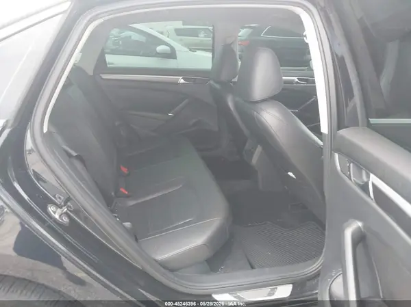 1VWDT7A37HC051898 2017 VOLKSWAGEN PASSAT - Image 8