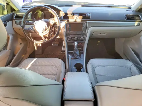 1VWDT7A37HC053375 2017 VOLKSWAGEN PASSAT - Image 8